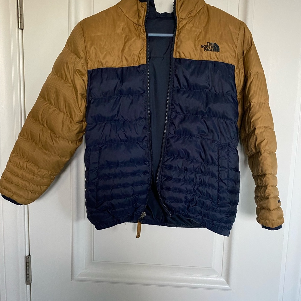Boys Medium 10 North Face Reversible Puffer